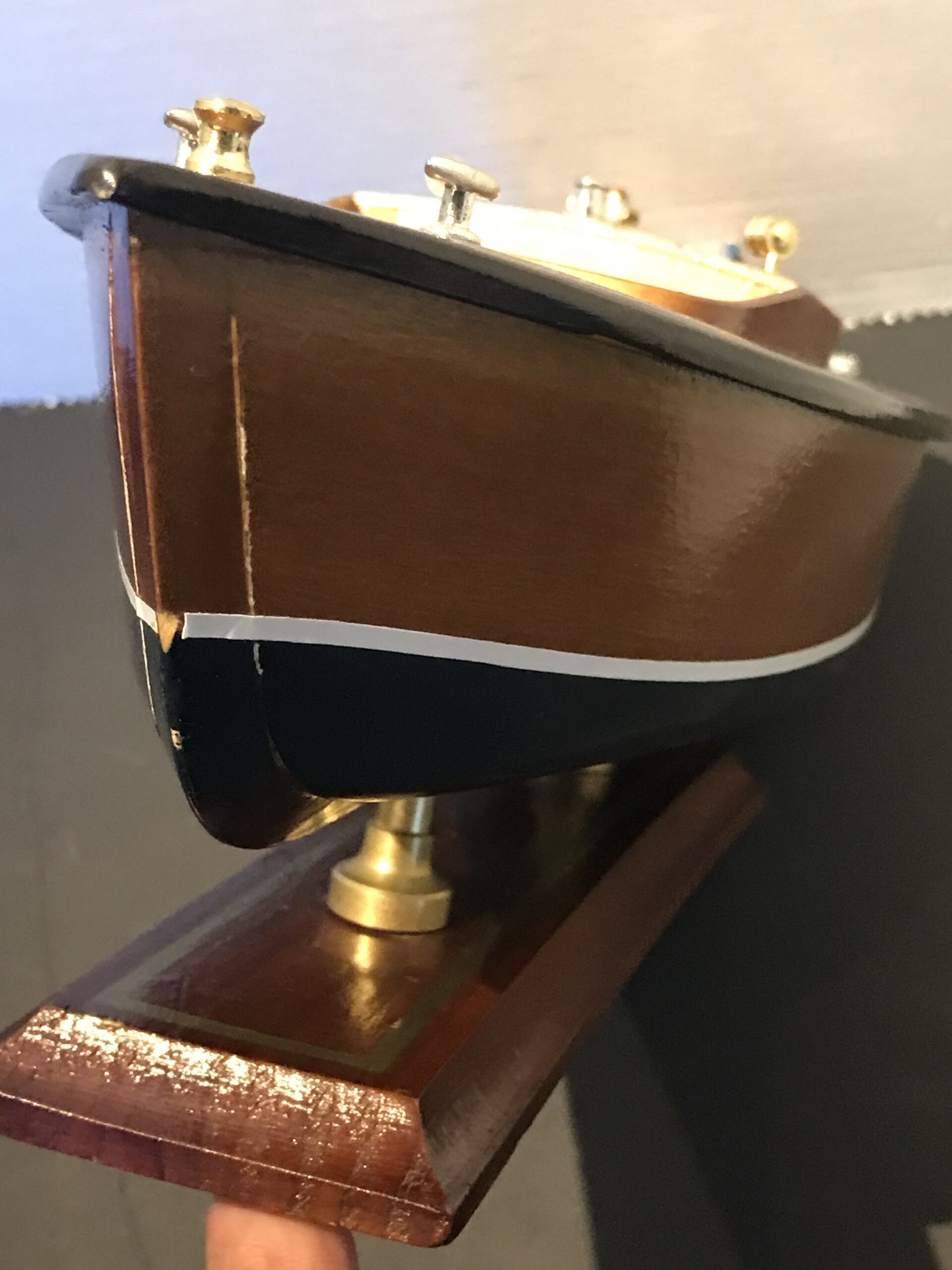 61815683-FC23-4F8F-BC0B-6C74275C2031