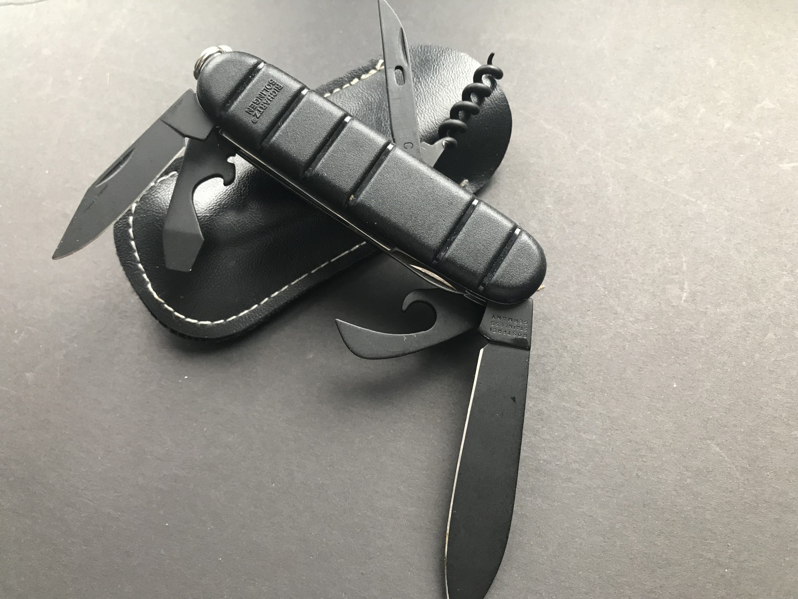 6B67710D-65D6-43CB-9FEB-4F868EA67648